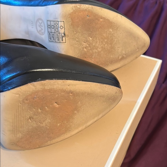 Michael Kors Black Stiletto Heels Classic Pumps - Picture 8 of 10